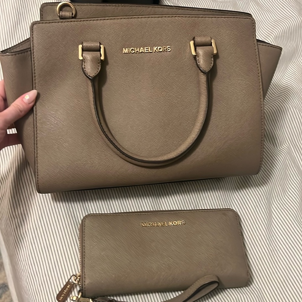 COPY - Michael Kors leather bag
